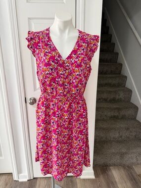 Bright Pink Floral V-Neck Mini Dress Size Medium